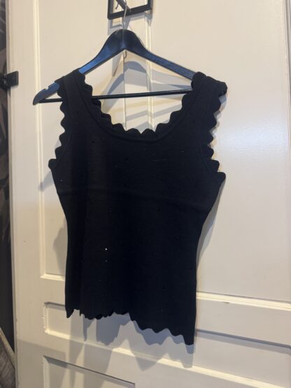 Trust - Fay top Black with studs