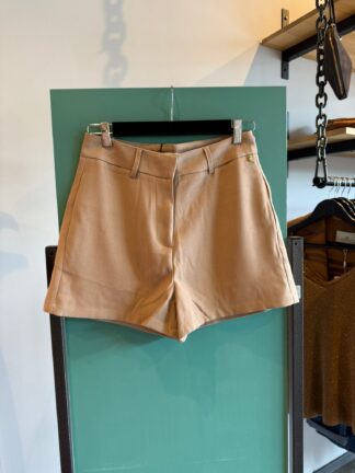 Trust Short Gia Camel